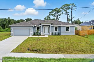 645 Parrotfish Street SW, Palm Bay, FL 32908
