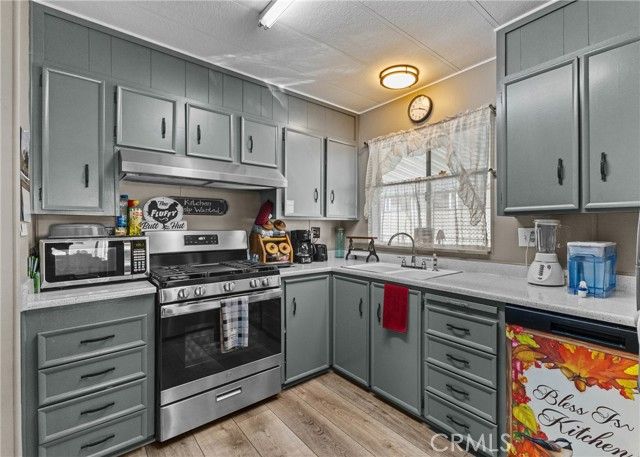 881 N Lake Street 280, Hemet, CA 92544