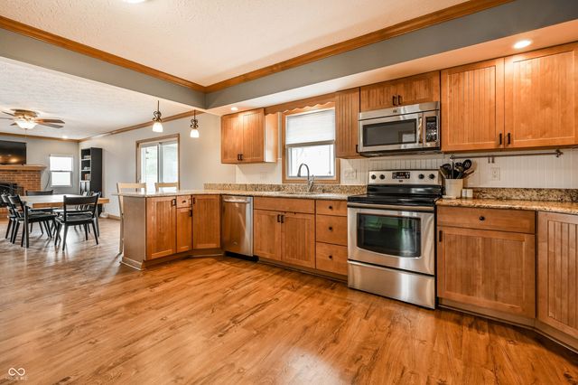 1140 S 600 E, Greenfield, IN 46140