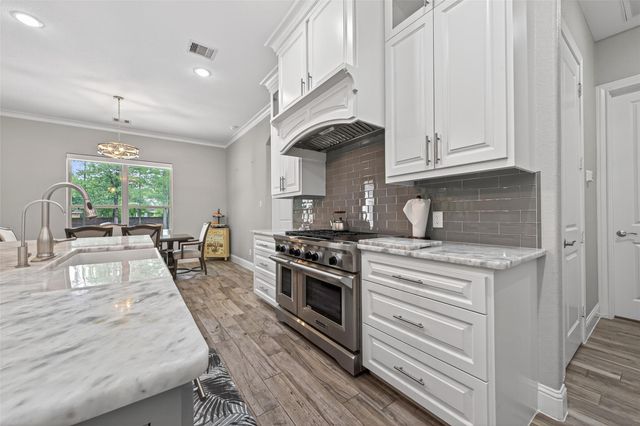 12011 Oak Crest Court, Conroe, TX 77385