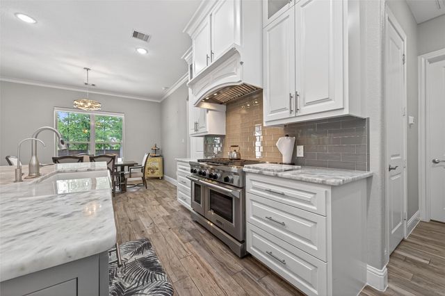 12011 Oak Crest Court, Conroe, TX 77385