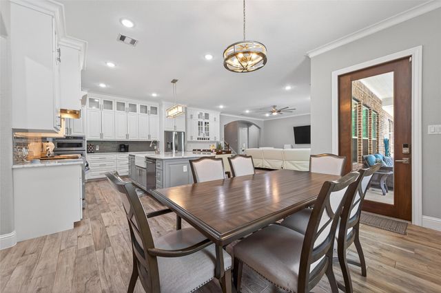 12011 Oak Crest Court, Conroe, TX 77385