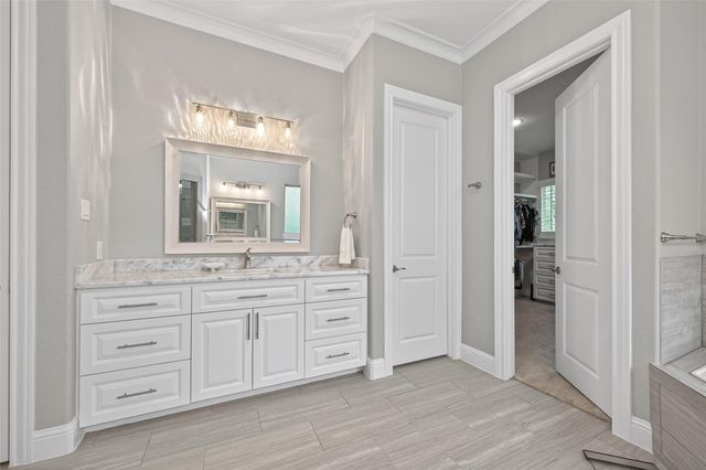 12011 Oak Crest Court, Conroe, TX 77385