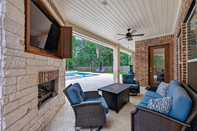 12011 Oak Crest Court, Conroe, TX 77385