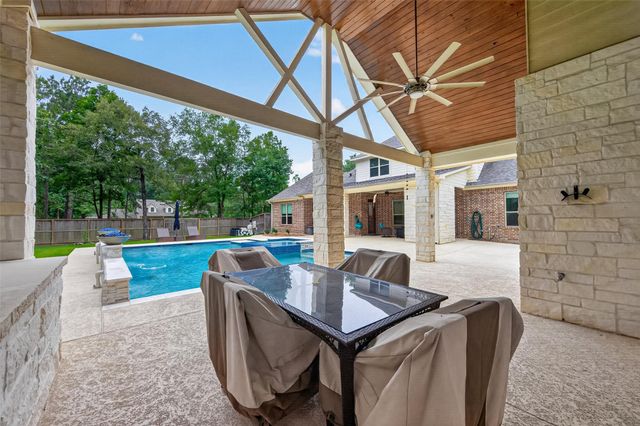 12011 Oak Crest Court, Conroe, TX 77385