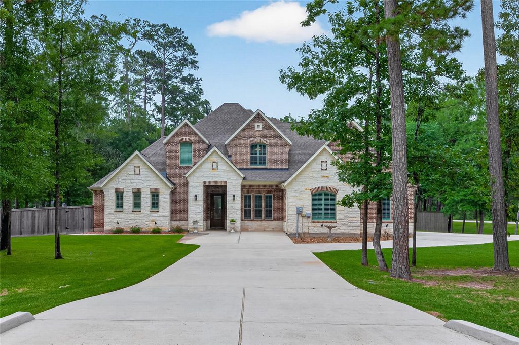 12011 Oak Crest Court, Conroe, TX 77385