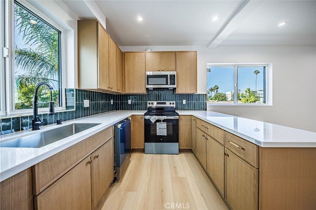2938 S Sycamore Avenue 4, Los Angeles, CA 90016