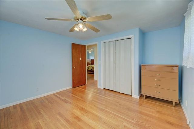16 Superior St, Warwick, RI 02886