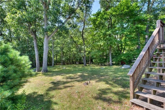 16 Superior St, Warwick, RI 02886