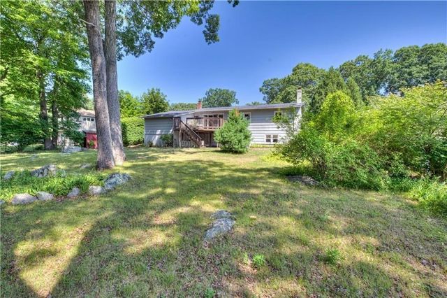 16 Superior St, Warwick, RI 02886