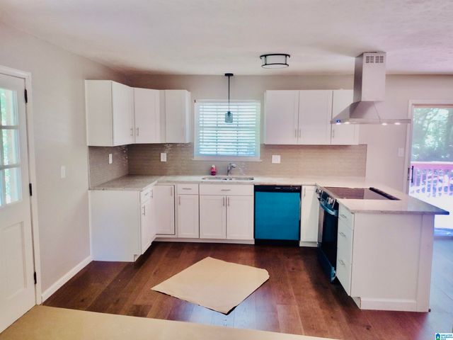 6420 WHITE COURT, Bessemer, AL 35023