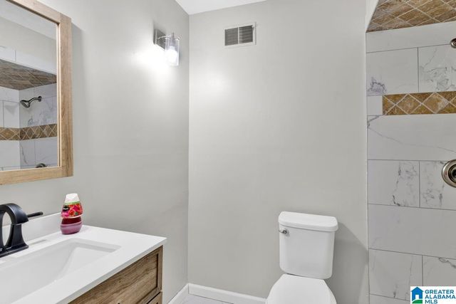 6420 WHITE COURT, Bessemer, AL 35023