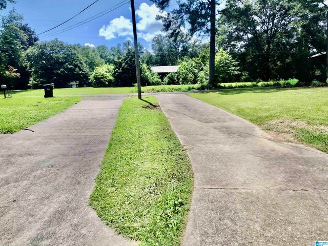 6420 WHITE COURT, Bessemer, AL 35023