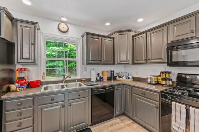 444 Grand Ridge Drive, Howard, OH 43028