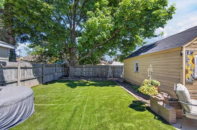 7413 32nd AVENUE, Kenosha, WI 53142