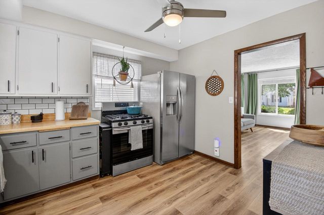 7413 32nd AVENUE, Kenosha, WI 53142