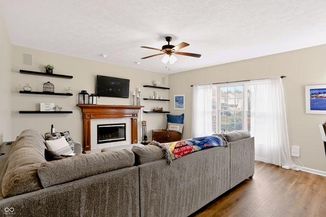 7253 Shag Oak Drive, Noblesville, IN 46062