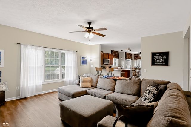 7253 Shag Oak Drive, Noblesville, IN 46062