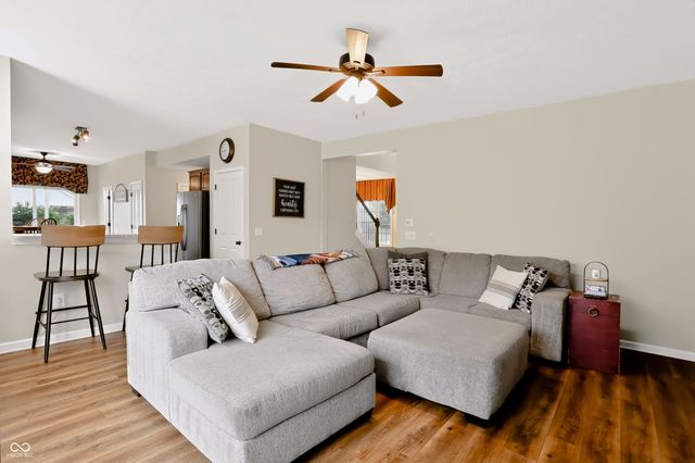 7253 Shag Oak Drive, Noblesville, IN 46062