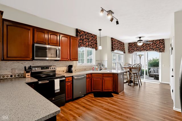 7253 Shag Oak Drive, Noblesville, IN 46062
