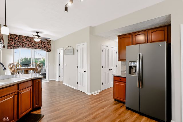 7253 Shag Oak Drive, Noblesville, IN 46062