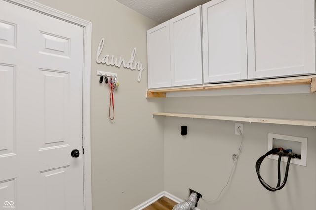 7253 Shag Oak Drive, Noblesville, IN 46062
