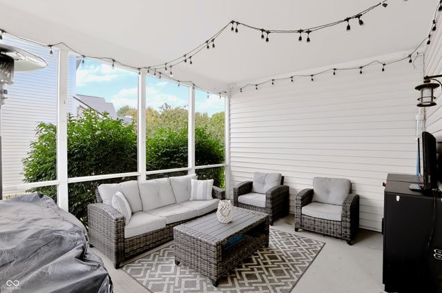 7253 Shag Oak Drive, Noblesville, IN 46062