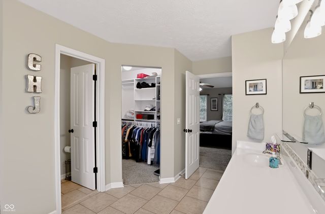 7253 Shag Oak Drive, Noblesville, IN 46062
