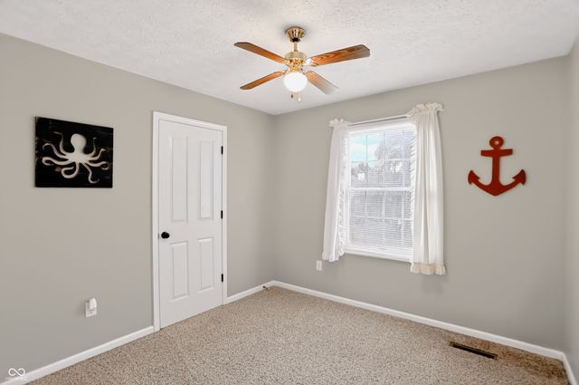 7253 Shag Oak Drive, Noblesville, IN 46062
