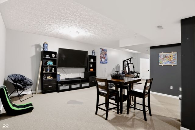 7253 Shag Oak Drive, Noblesville, IN 46062