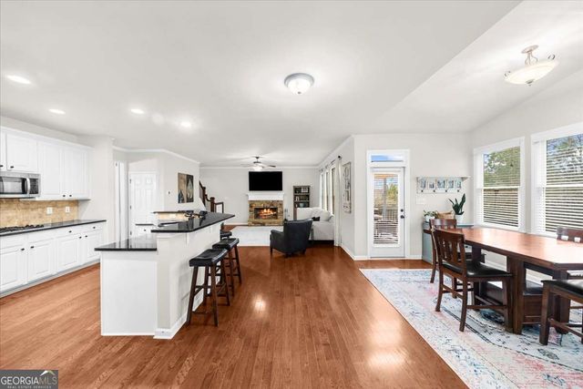 7227 Lake Sterling Boulevard, Flowery Branch, GA 30542