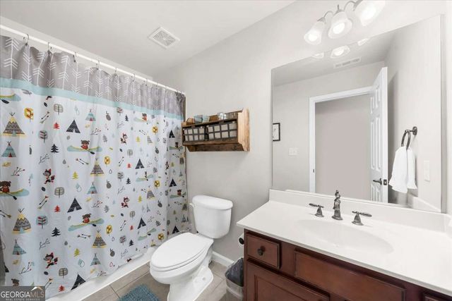 7227 Lake Sterling Boulevard, Flowery Branch, GA 30542