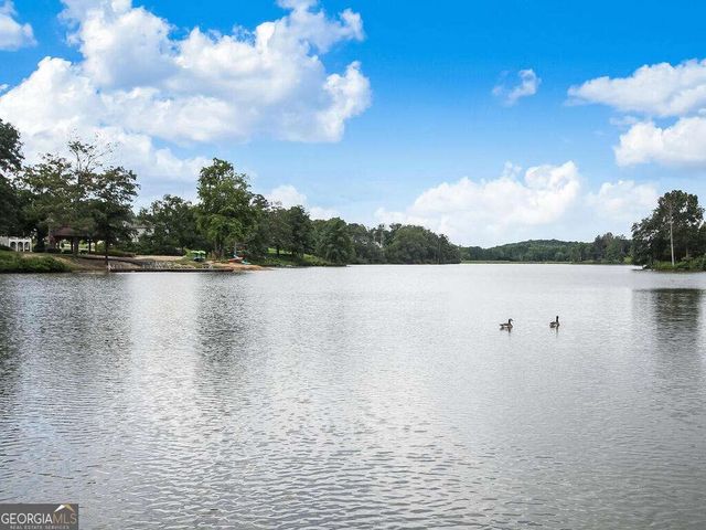 7227 Lake Sterling Boulevard, Flowery Branch, GA 30542