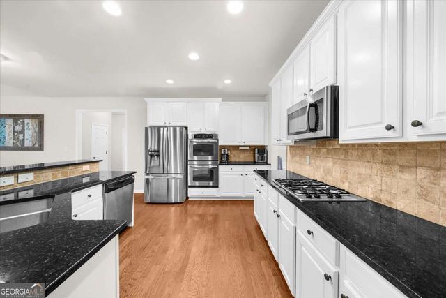 7227 Lake Sterling Boulevard, Flowery Branch, GA 30542