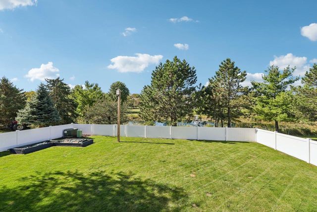 4610 Secret Garden Drive, Mcfarland, WI 53558
