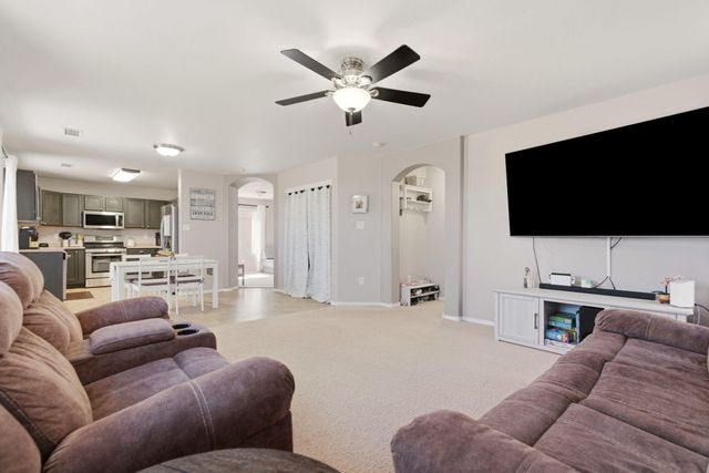2521 Clear Sky Street SW, Los Lunas, NM 87031