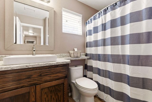 2521 Clear Sky Street SW, Los Lunas, NM 87031