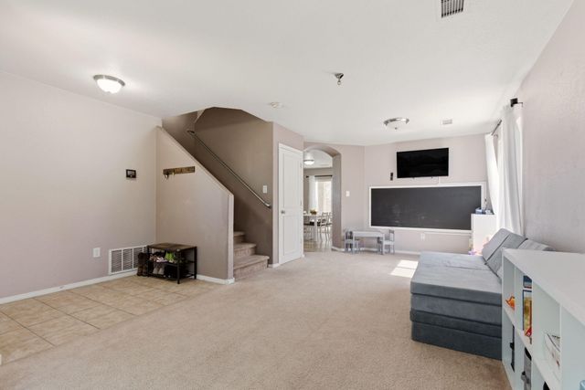 2521 Clear Sky Street SW, Los Lunas, NM 87031