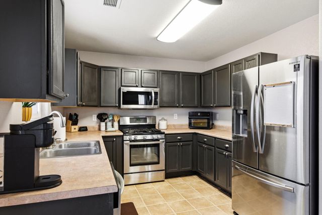 2521 Clear Sky Street SW, Los Lunas, NM 87031