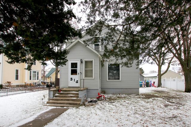 315 Hassan Street SE, Hutchinson, MN 55350