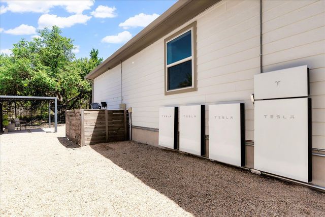 307 Hazy Hills LOOP, Dripping Springs, TX 78620