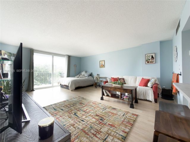 12500 NE 15th Avenue 312, North Miami, FL 33161