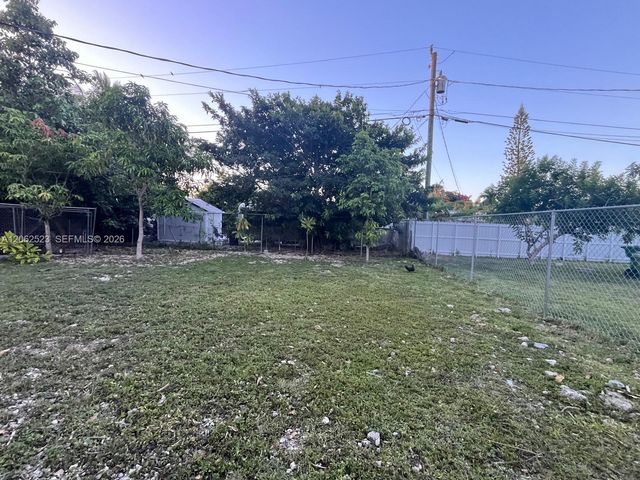 15485 Harrison Dr, Homestead, FL 33033