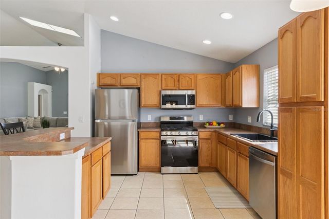 158 HYPOLITA AVENUE, Davenport, FL 33897