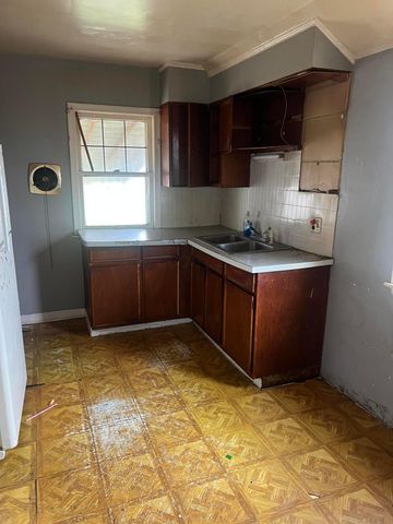 2451 Joyce Avenue, Columbus, OH 43211