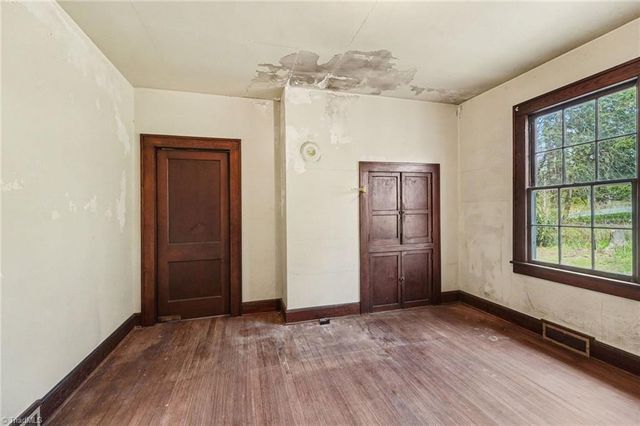 1419 Westbrook Drive, Winston-salem, NC 27103