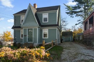 20 Harris Road, New London, CT 06320