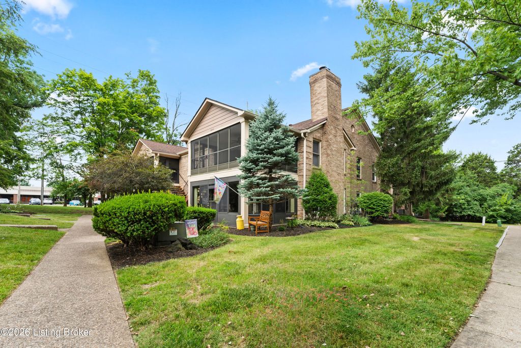 10331 Shelbyville Rd, Louisville, KY 40223