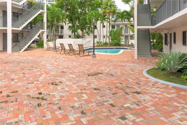 2930 Day Ave PH2N, Miami, FL 33133