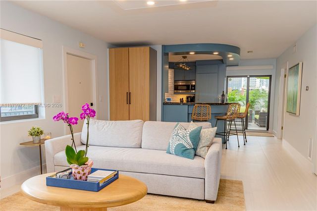 2930 Day Ave PH2N, Miami, FL 33133